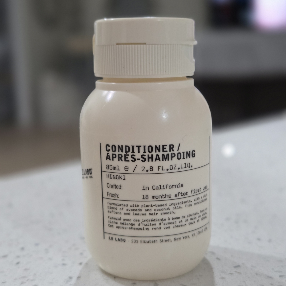Le Labo Hinoki Conditioner in Cream Bottle